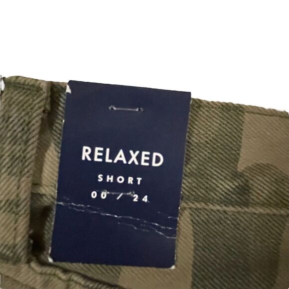 Lucky Brand ~ Camo Denim Shorts ~ Relaxed Fit ~ size 24 ~ NWT - Picture 6 of 13